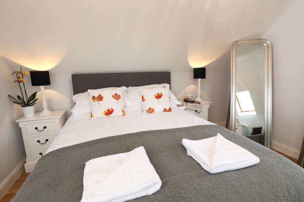 Moorland View Lodge Baslow Oda fotoğraf